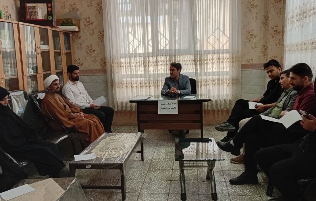حل مسائل تربیتی در مدارس امین قم؛ از کارگروه پیشگیری تا نصب پاسخهای برتر دانشآموزان