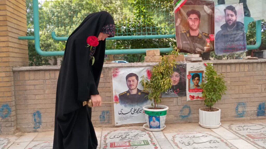 حضور مبلغان طرح امین در گلزار شهدای قم و تجدید میثاق با شهدا